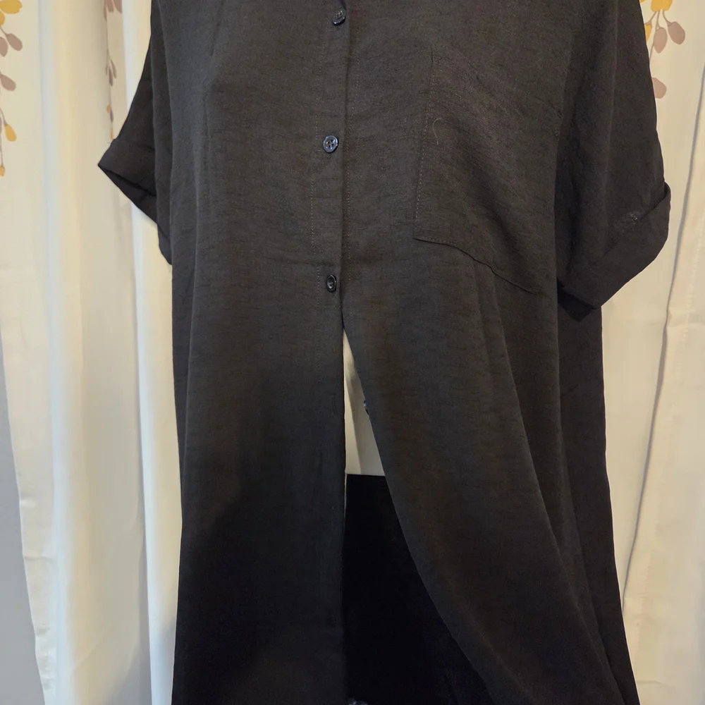 Stunning Flowy Black Women's Swim Cover-Up- Size Medium Button Up‎